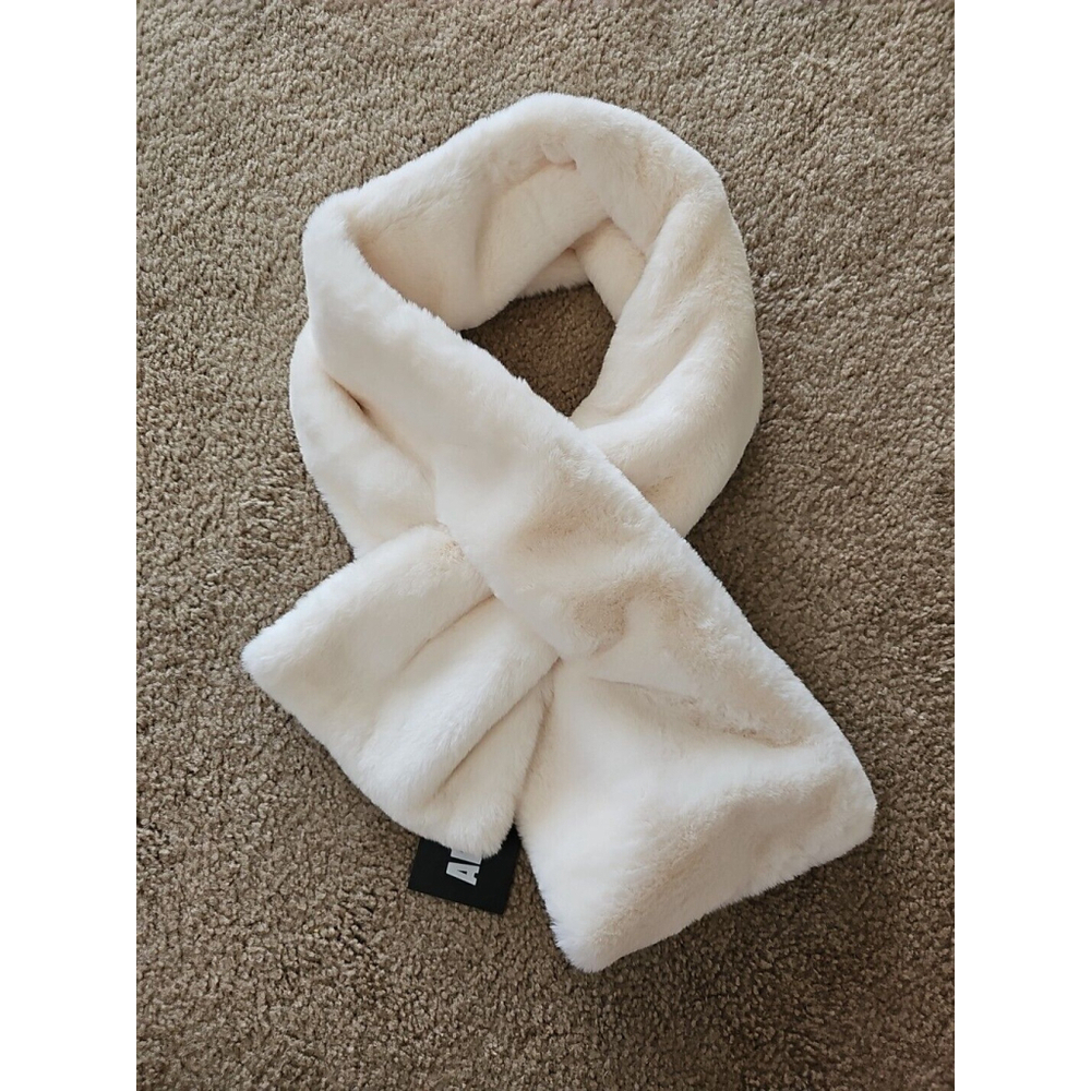 Apparis Bambi Ivory Faux Fur Scarf
